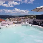 Gorgeous In Okrug Gornji * Trogir