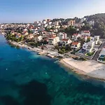 Gorgeous In Okrug Gornji Apartman
