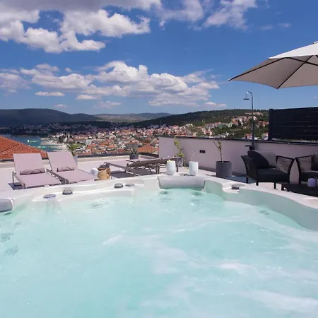 Cozy In Okrug Gornji With Swimming Pool * Trogir