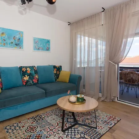 Cozy In Okrug Gornji With Swimming Pool