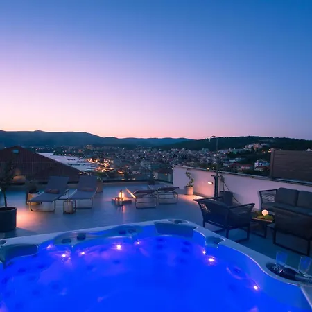 Cozy In Okrug Gornji With Swimming Pool * Trogir