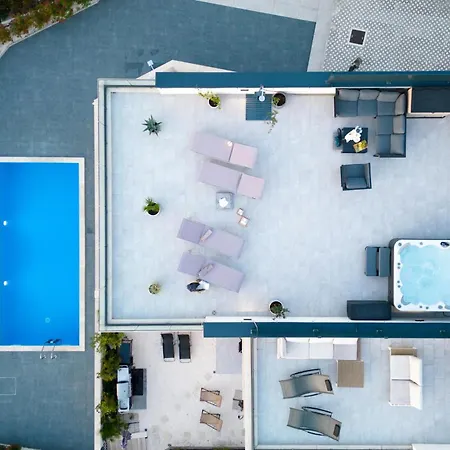 Cozy In Okrug Gornji With Swimming Pool Trogir